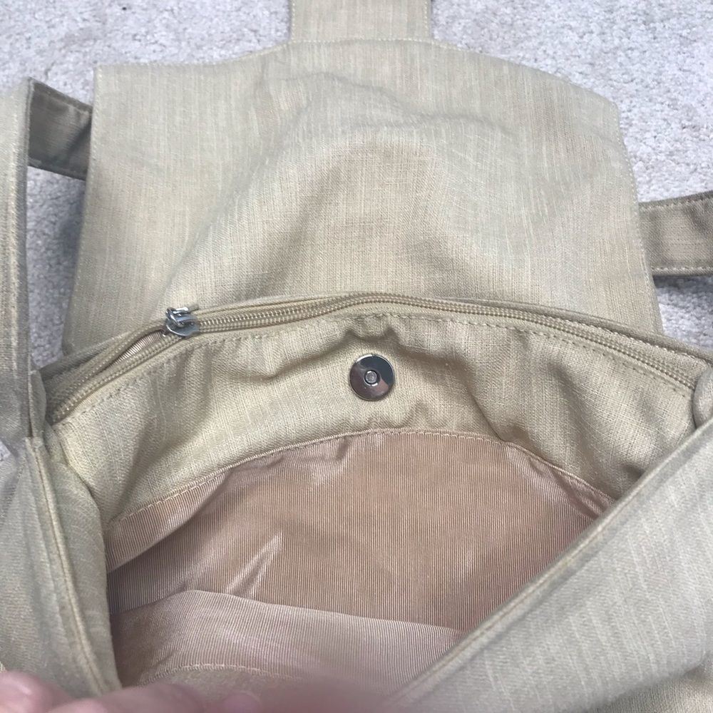 ⭐️Maxx New York Tan Canvas wooden purse bag - Picture 6 of 9